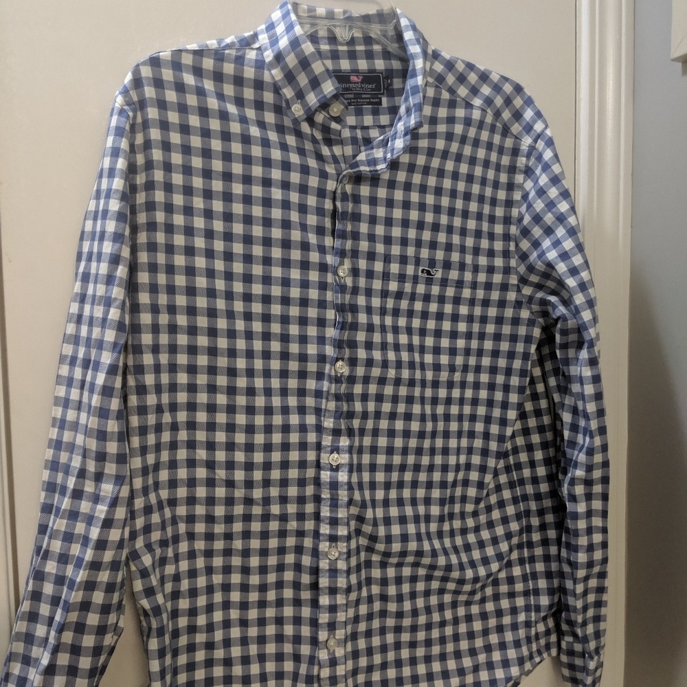 Men's medium vineyard vines button down